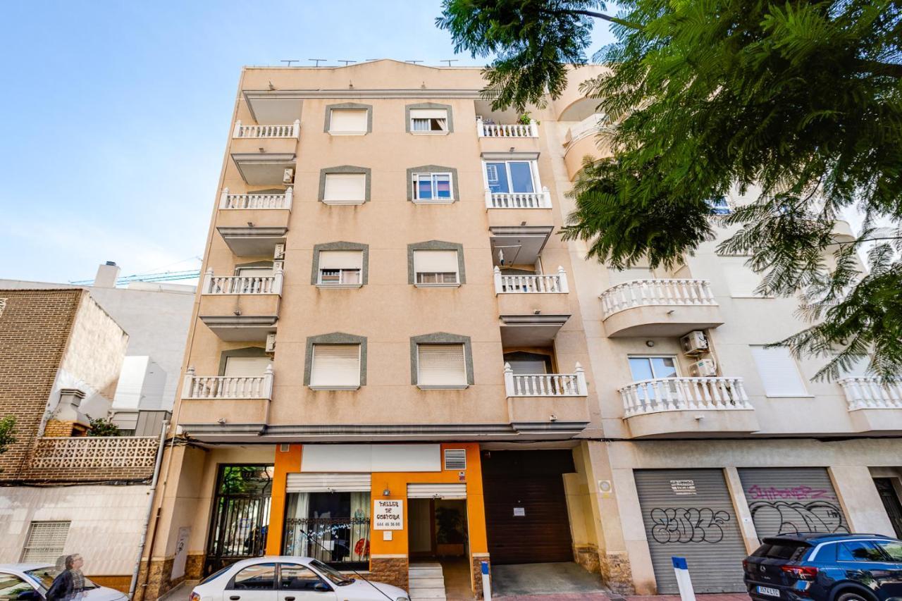 Apartament Caballero De Rodas Torrevieja Exteriér fotografie